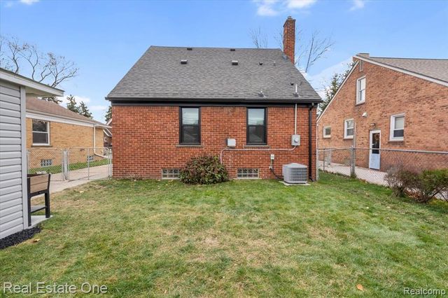 14826 Dasher Avenue, Allen Park, MI 48101