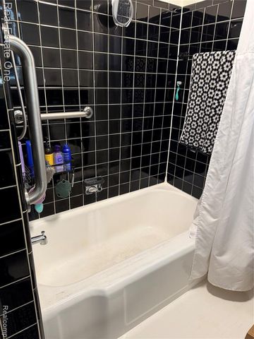 14826 Dasher Avenue, Allen Park, MI 48101