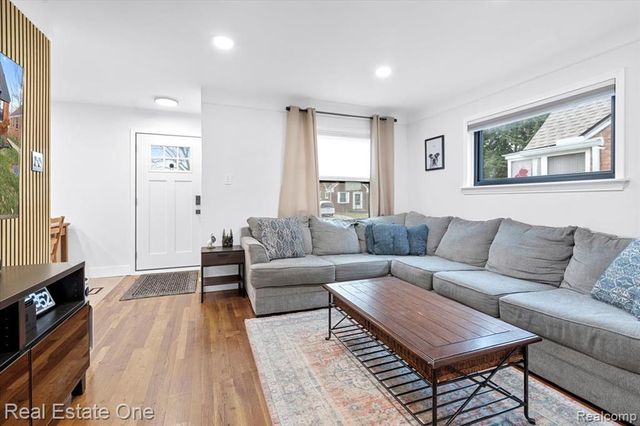 14826 Dasher Avenue, Allen Park, MI 48101