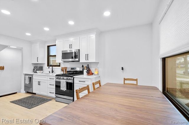 14826 Dasher Avenue, Allen Park, MI 48101