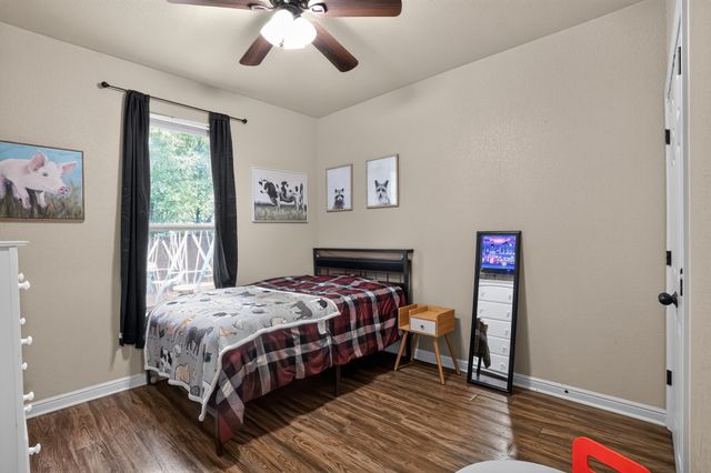 1301 Hyde Park Boulevard, Cleburne, TX 76033
