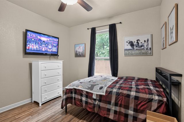 1301 Hyde Park Boulevard, Cleburne, TX 76033
