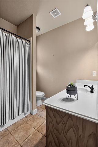 1301 Hyde Park Boulevard, Cleburne, TX 76033