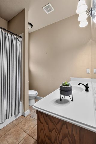 1301 Hyde Park Boulevard, Cleburne, TX 76033