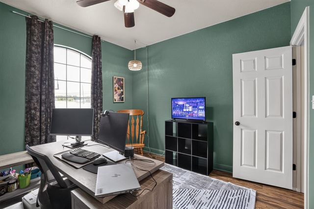 1301 Hyde Park Boulevard, Cleburne, TX 76033