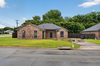 1301 Hyde Park Boulevard, Cleburne, TX 76033