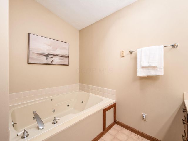 4980 Red Bank Road, Galena, OH 43021