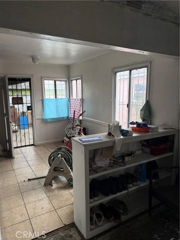 105 W Cypress, Compton, CA 90220