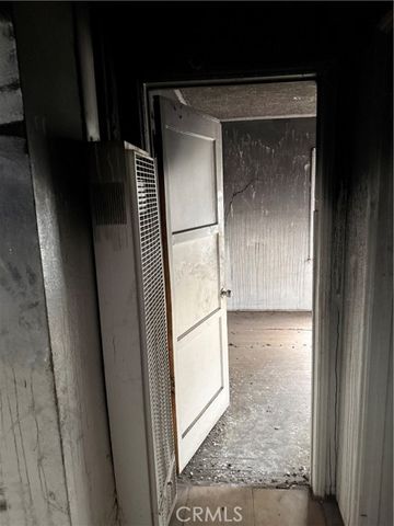 105 W Cypress, Compton, CA 90220