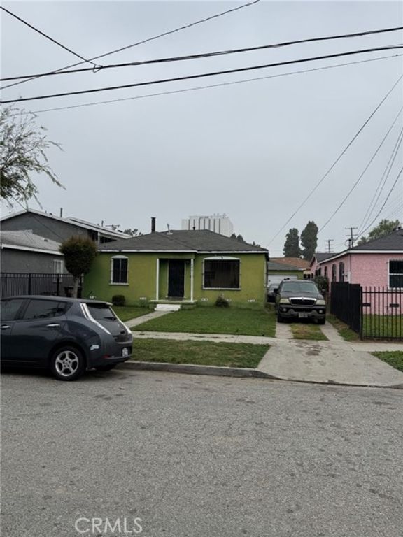 105 W Cypress, Compton, CA 90220
