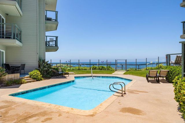 940 Sealane Drive 7, Encinitas, CA 92024