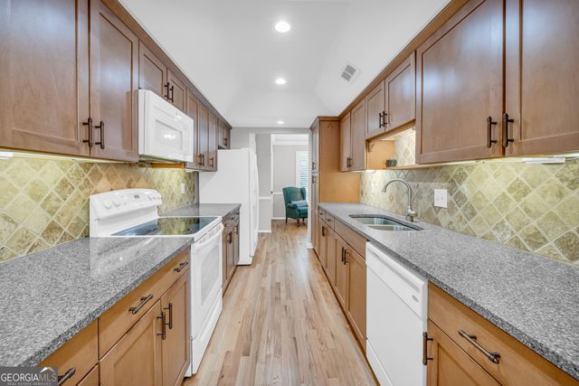 3252 Clairmont North NE, Brookhaven, GA 30329