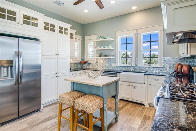 128 Bent Grass Dr, Port Aransas, TX 78373