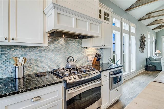 128 Bent Grass Dr, Port Aransas, TX 78373