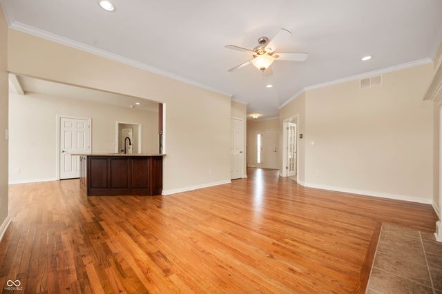 2650 S Parkview Drive, New Palestine, IN 46163