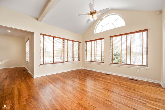 2650 S Parkview Drive, New Palestine, IN 46163