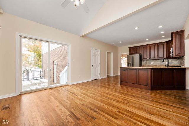 2650 S Parkview Drive, New Palestine, IN 46163