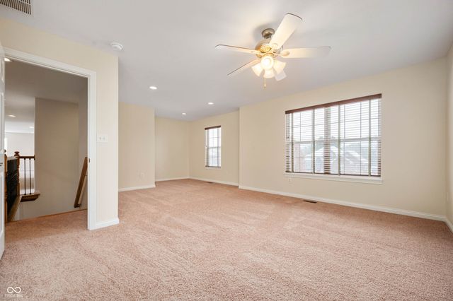 2650 S Parkview Drive, New Palestine, IN 46163