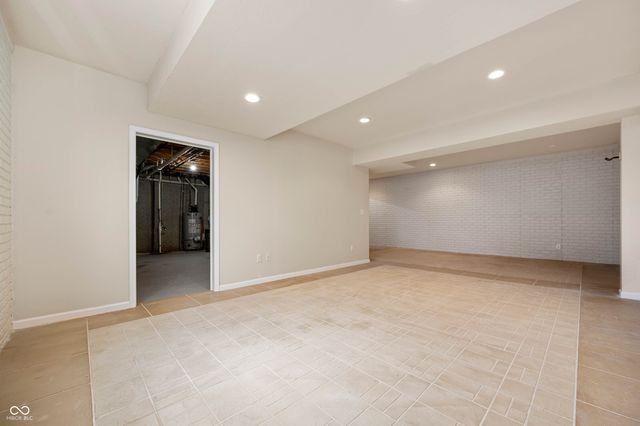 2650 S Parkview Drive, New Palestine, IN 46163