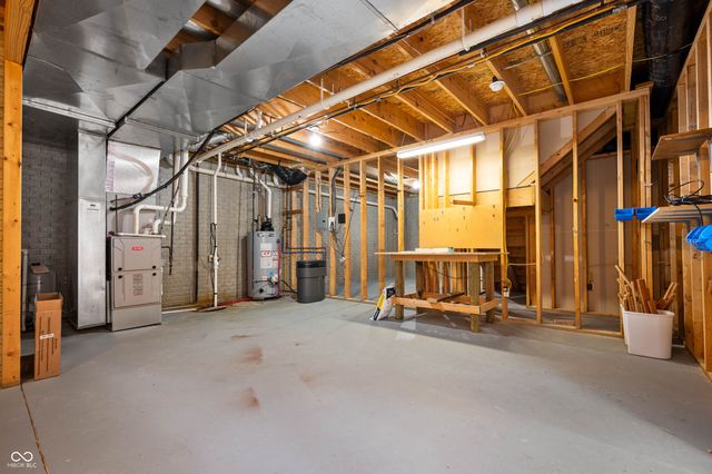 2650 S Parkview Drive, New Palestine, IN 46163