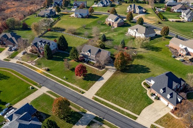 2650 S Parkview Drive, New Palestine, IN 46163