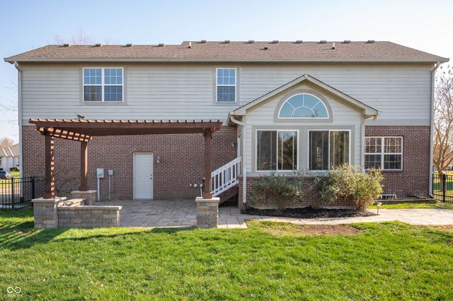 2650 S Parkview Drive, New Palestine, IN 46163