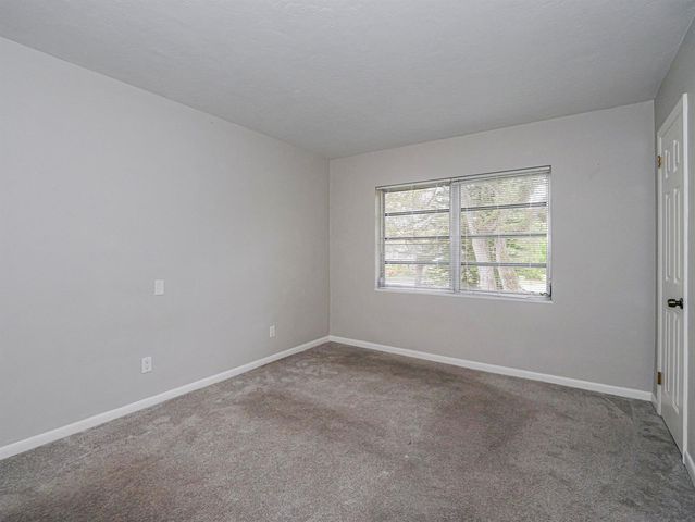 677 ROYAL PALM Boulevard 12, Vero Beach, FL 32960