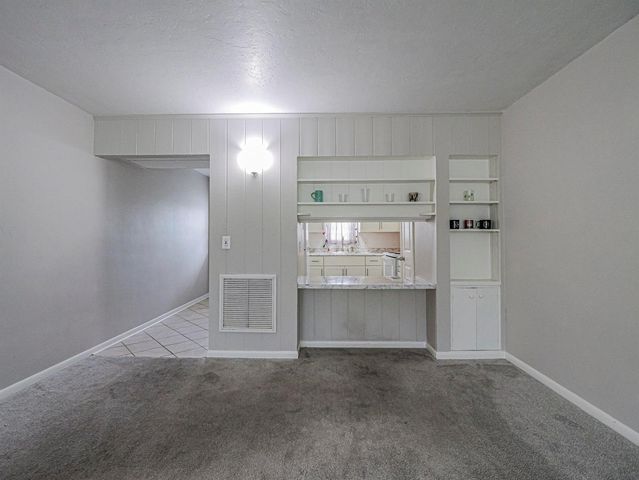 677 ROYAL PALM Boulevard 12, Vero Beach, FL 32960