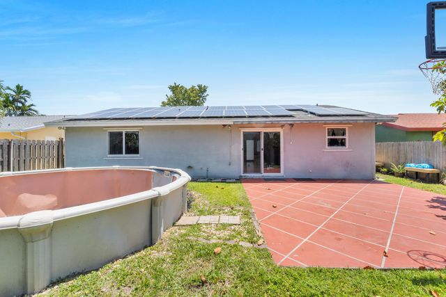 721 SW 79th Avenue, North Lauderdale, FL 33068