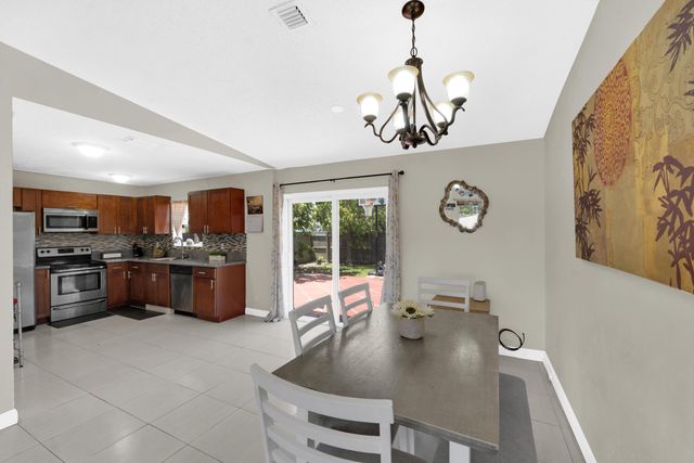 721 SW 79th Avenue, North Lauderdale, FL 33068