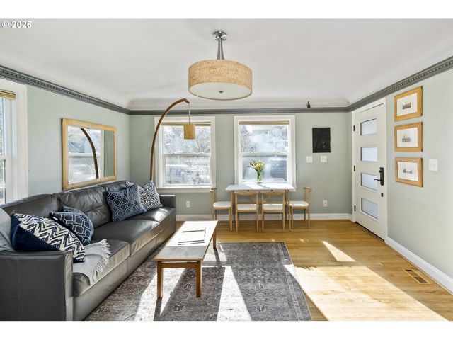 3123 Se OLSEN St, Milwaukie, OR 97222