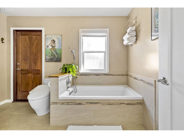 3123 Se OLSEN St, Milwaukie, OR 97222