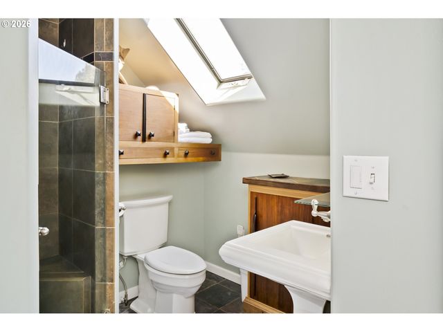 3123 Se OLSEN St, Milwaukie, OR 97222