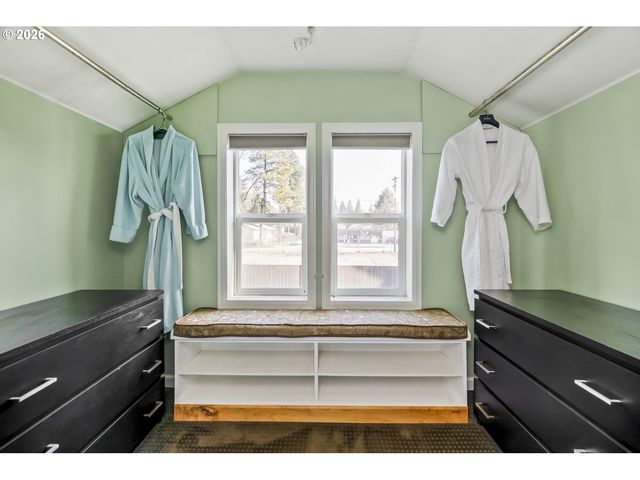 3123 Se OLSEN St, Milwaukie, OR 97222