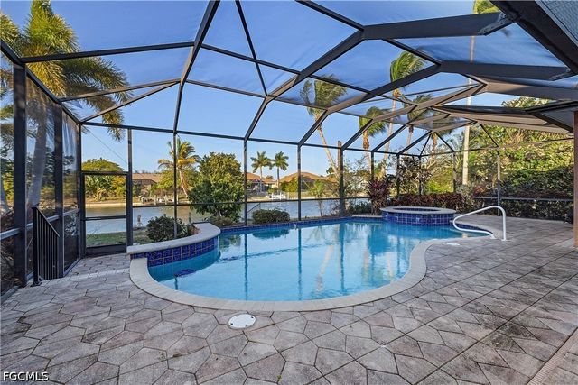325 SE 21st ST, Cape Coral, FL 33990