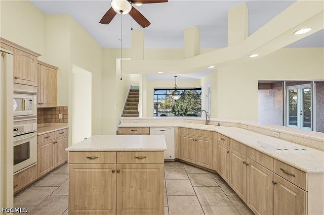 325 SE 21st ST, Cape Coral, FL 33990