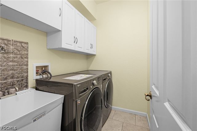 325 SE 21st ST, Cape Coral, FL 33990