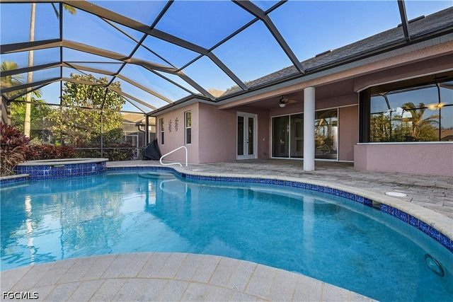 325 SE 21st ST, Cape Coral, FL 33990