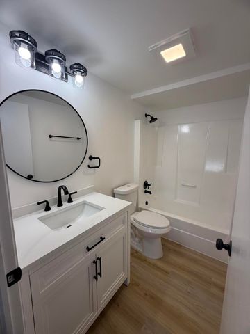 601 N Holly Lane, Griffith, IN 46319