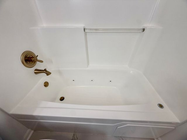 601 N Holly Lane, Griffith, IN 46319