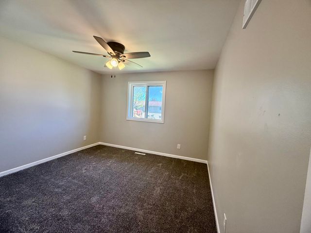 601 N Holly Lane, Griffith, IN 46319