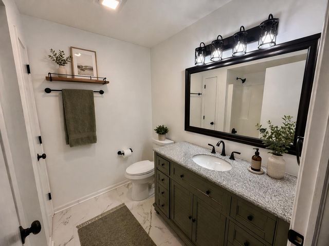 601 N Holly Lane, Griffith, IN 46319