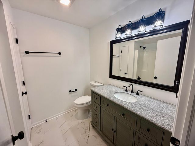 601 N Holly Lane, Griffith, IN 46319