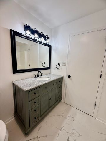 601 N Holly Lane, Griffith, IN 46319