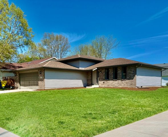 601 N Holly Lane, Griffith, IN 46319