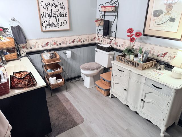 404 S Church St, Adams, TN 37010