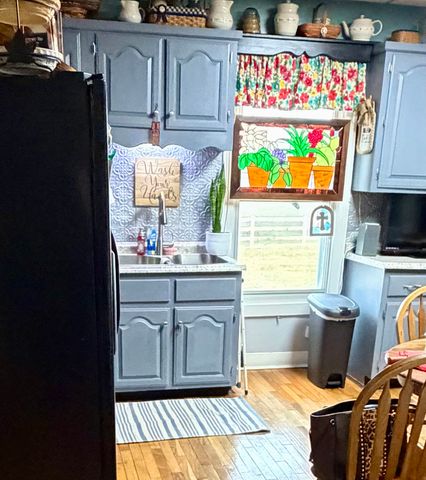 404 S Church St, Adams, TN 37010