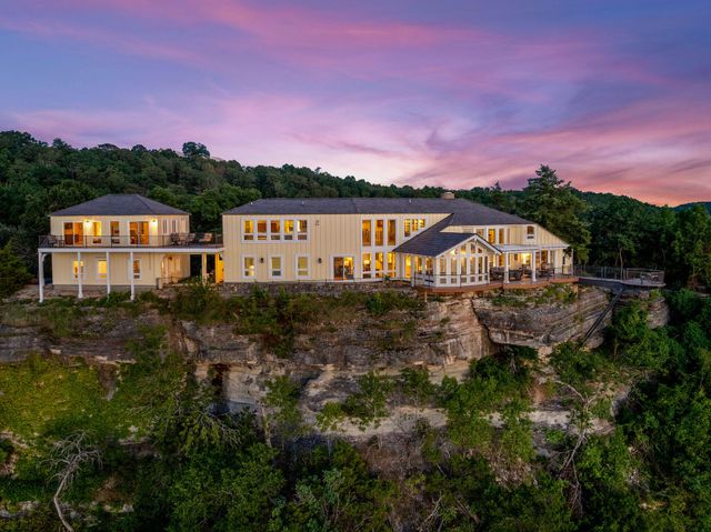 375 Slane Chapel Road, Branson West, MO 65737