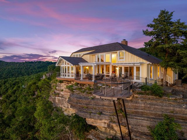 375 Slane Chapel Road, Branson West, MO 65737