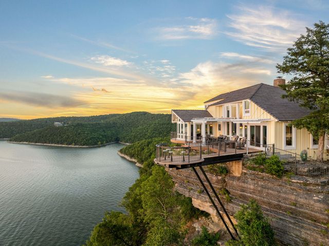 375 Slane Chapel Road, Branson West, MO 65737